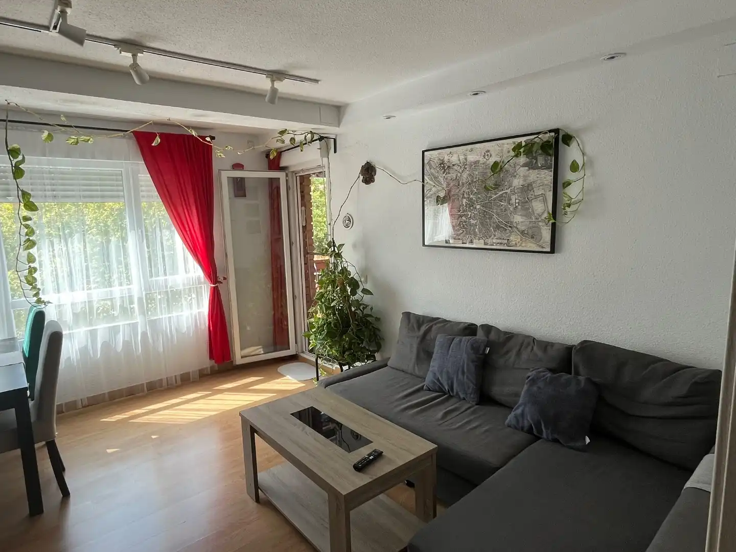 Sala d'estar de Pis en venda en  Madrid Capital amb Aire condicionat i Terrassa