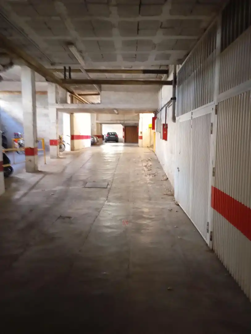 Parkplatz von Garage zum Verkauf in Granada
