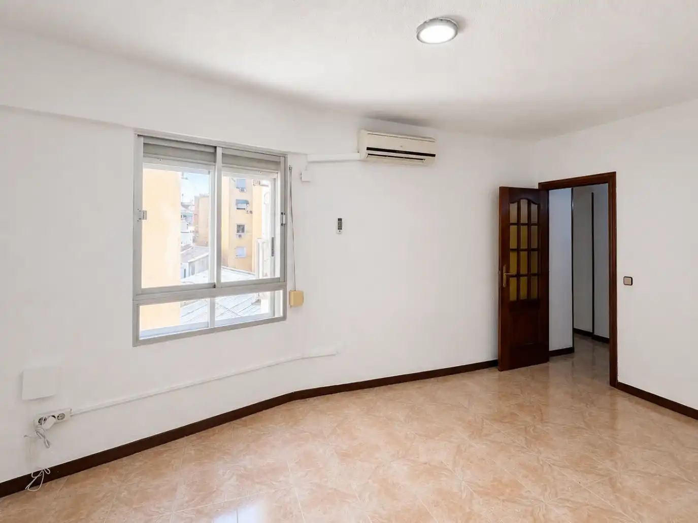 Sala d'estar de Apartament en venda en Madrid amb Aire condicionat i Terrassa