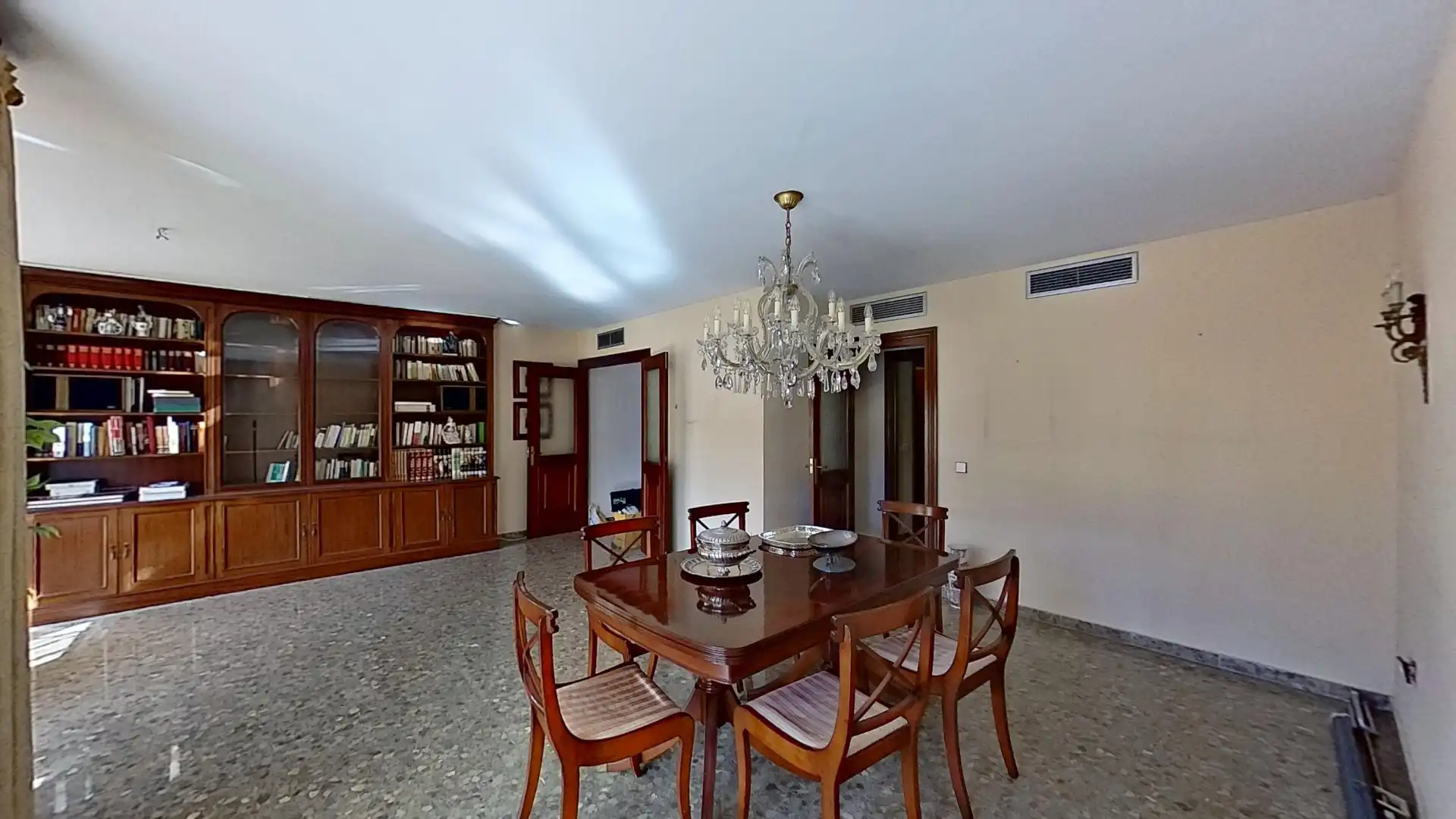 Comedor de Piso en venta en Málaga con Aire acondicionado, Trastero y Amueblado