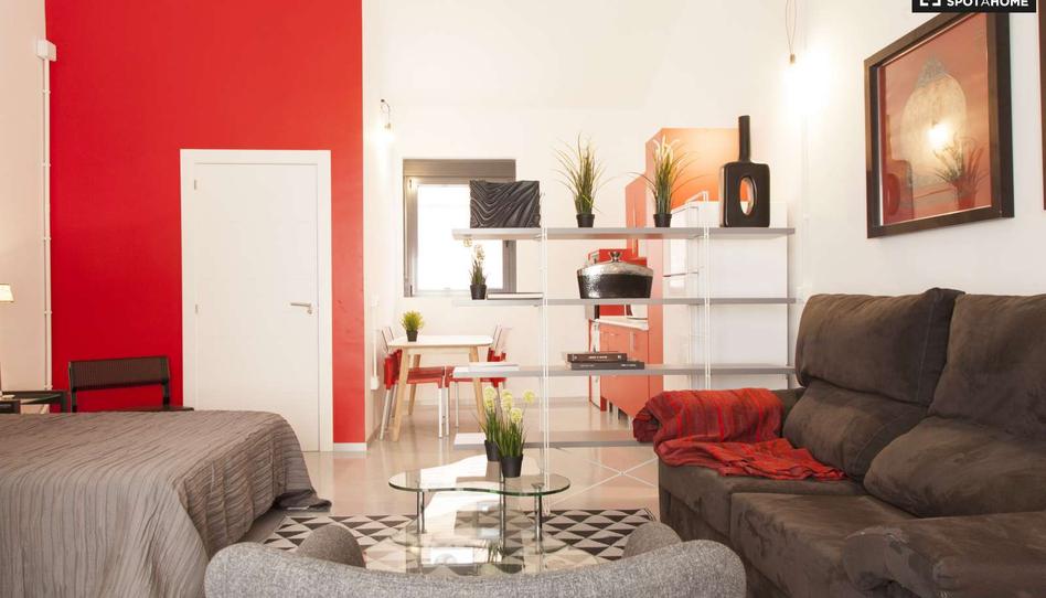 Photo 1 of Study to share in Pueblo Nuevo, Madrid