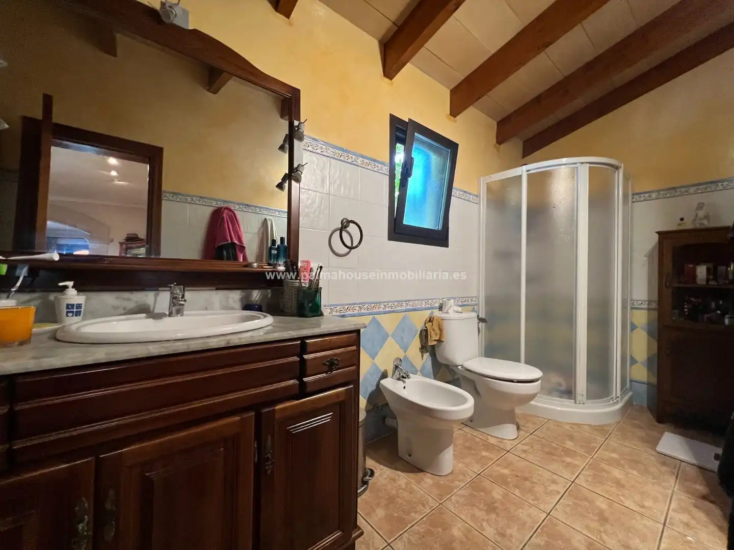 Badezimmer von Country house zur Miete in Muro mit Klimaanlage, Heizung und Privatgarten