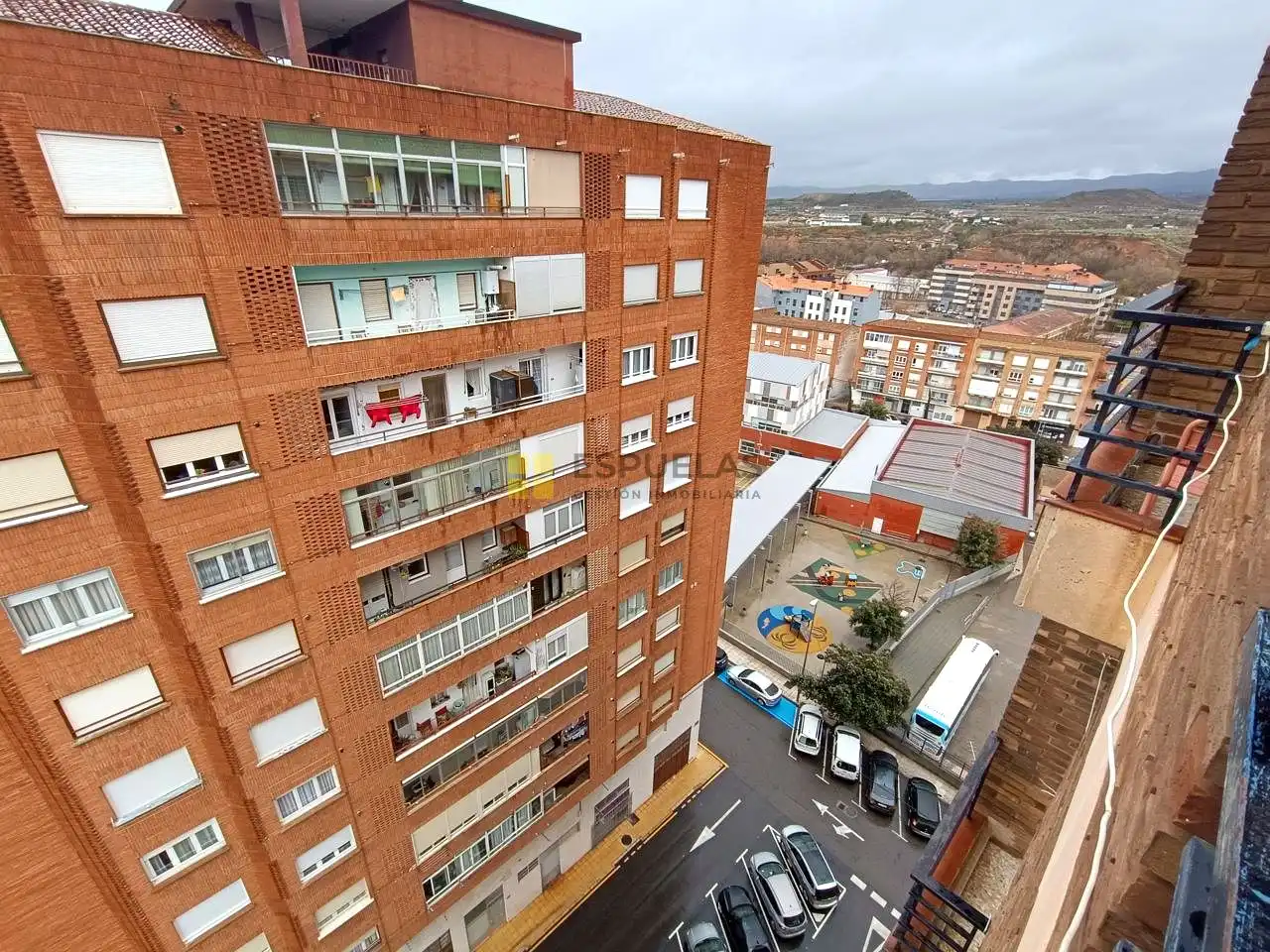 Vista exterior de Piso en venta en Arnedo con Calefacción, Parquet y Terraza