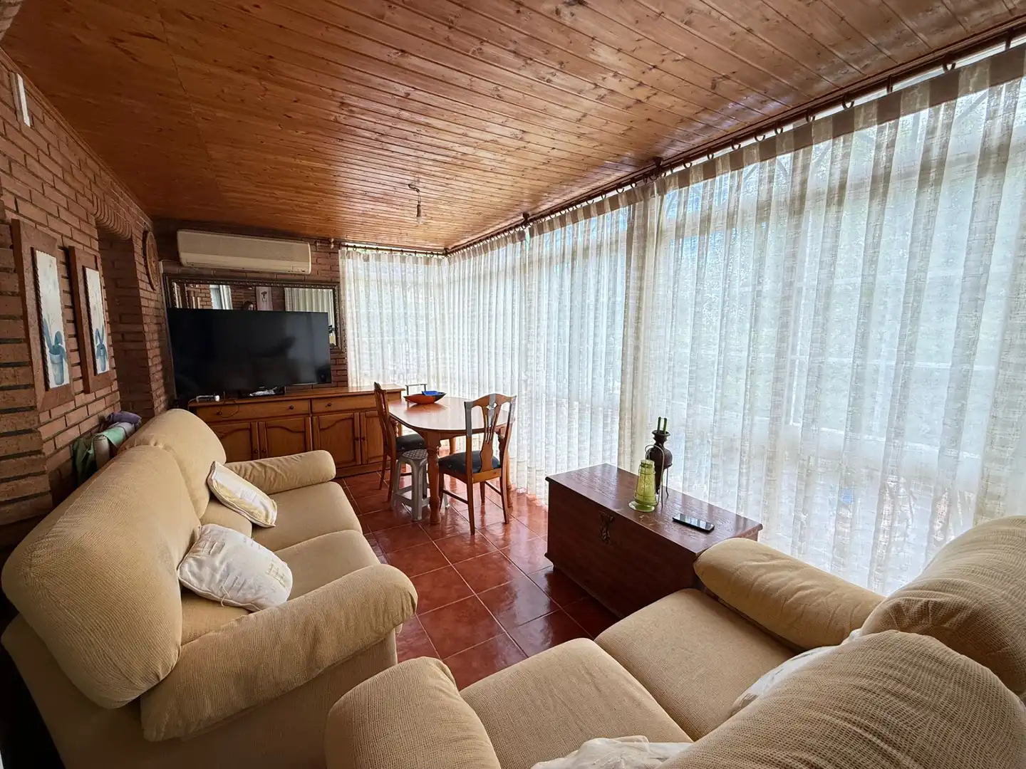 Sala d'estar de Casa adosada en venda en Móstoles amb Aire condicionat, Calefacció i Jardí privat