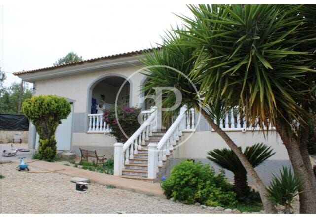House or chalet for sale in Godelleta