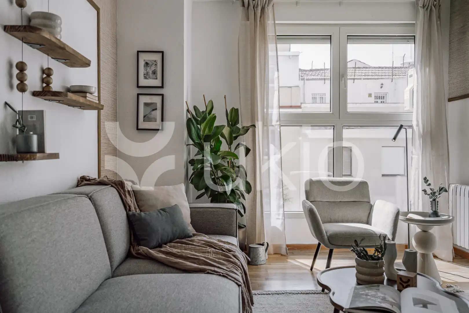 Sala de estar de Apartamento de alquiler en Madrid con Aire acondicionado, Calefacción y Amueblado