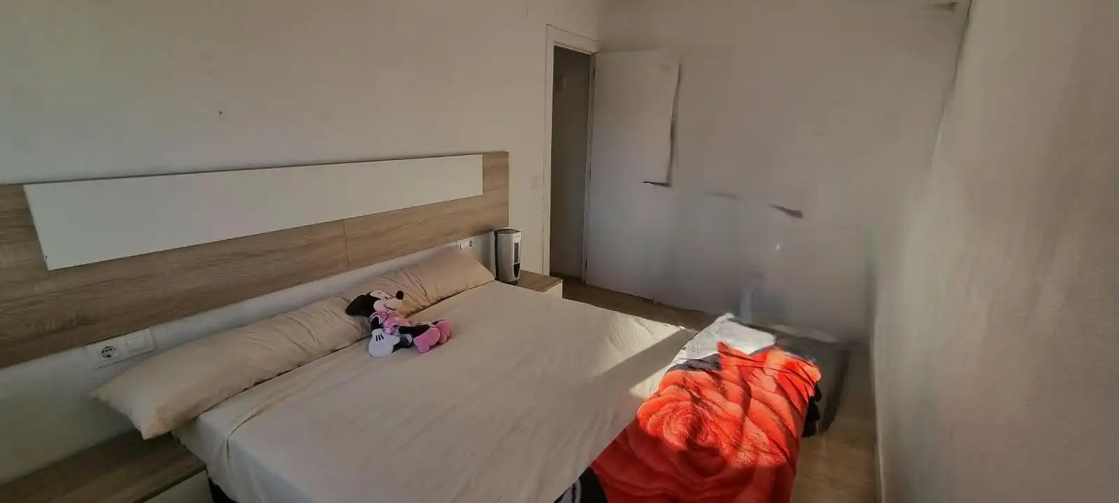 Schlafzimmer von Wohnung zum Verkauf in Badalona mit Parkett, Ofen und Alarm