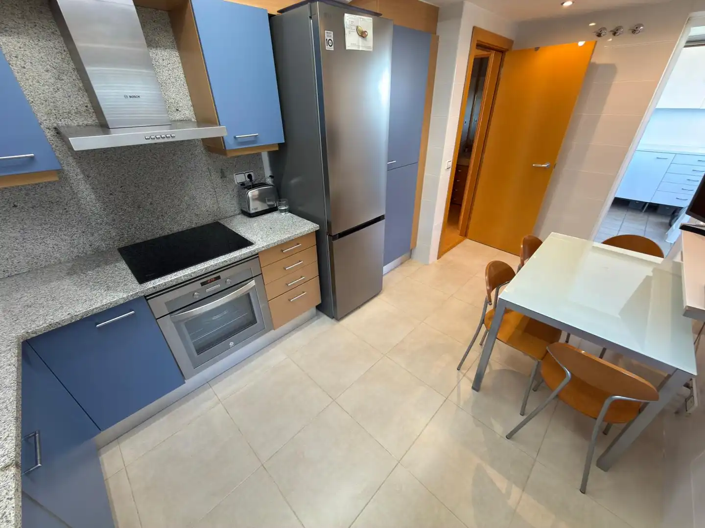 Cocina de Ático en venta en Cornellà de Llobregat con Aire acondicionado, Calefacción y Parquet