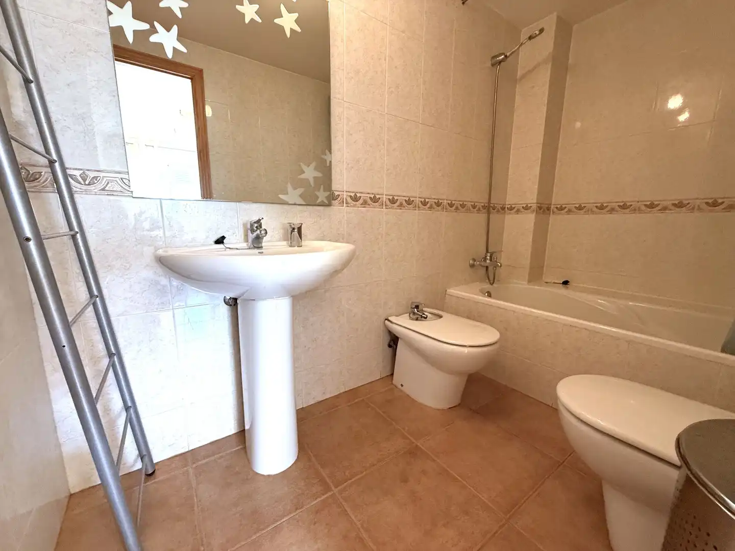 Badezimmer von Wohnungen zum Verkauf in Santa Eulària des Riu mit Klimaanlage, Heizung und Terrasse