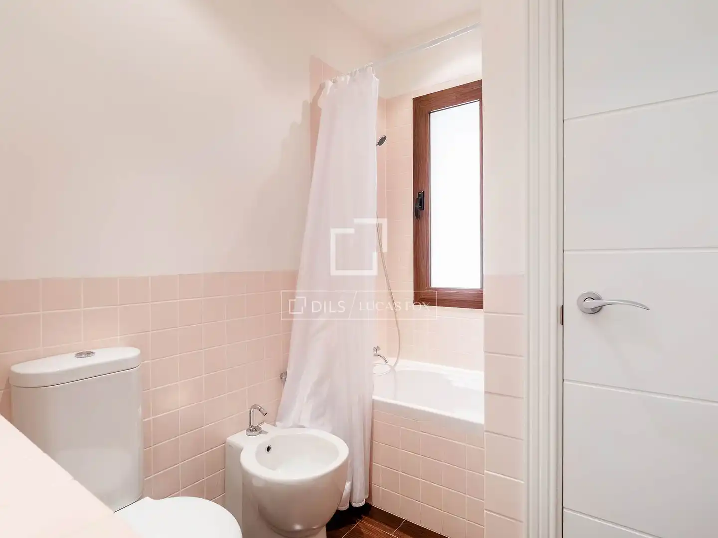 Baño de Casa o chalet en venta en Las Rozas de Madrid con Aire acondicionado, Calefacción y Jardín privado