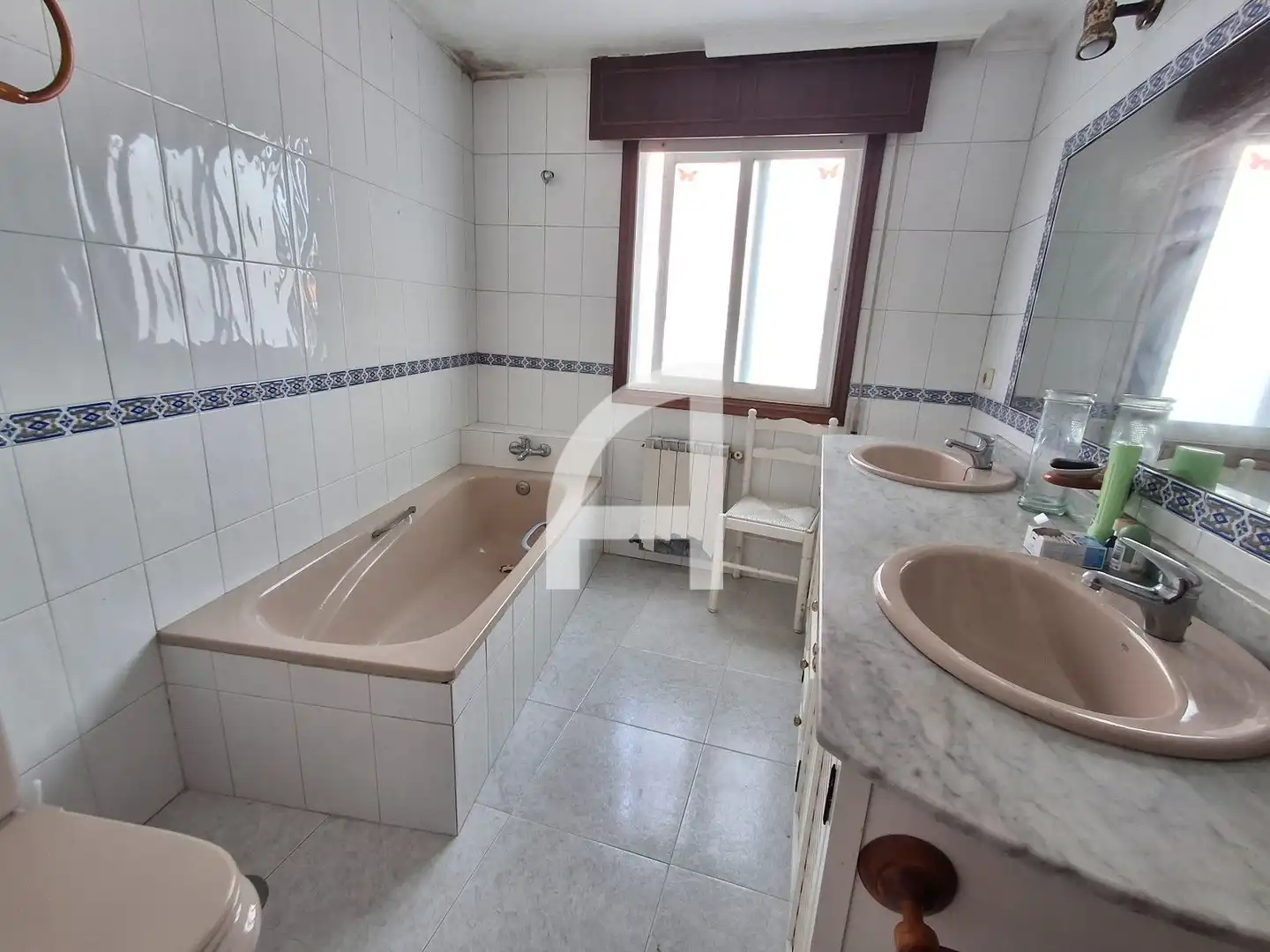 Bany de Casa o xalet en venda en Vigo  amb Calefacció, Terrassa i Traster