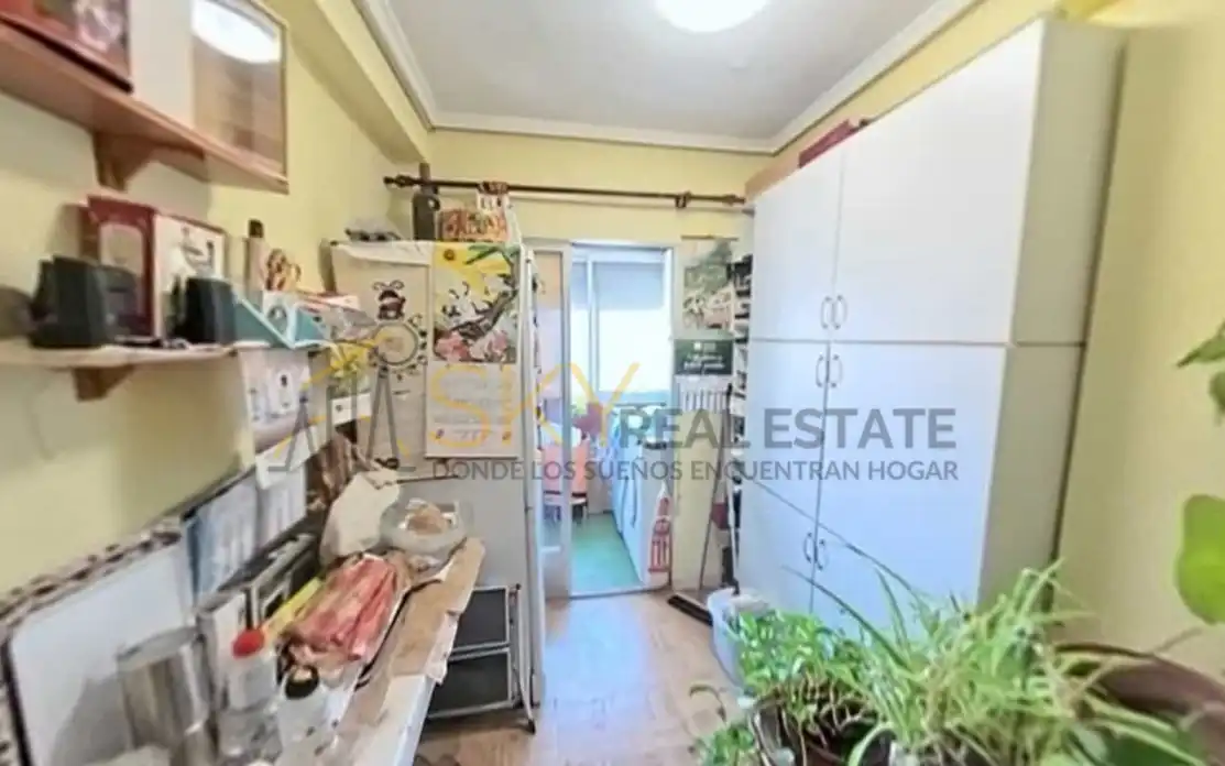 Cocina de Piso en venta en Madrid con Amueblado