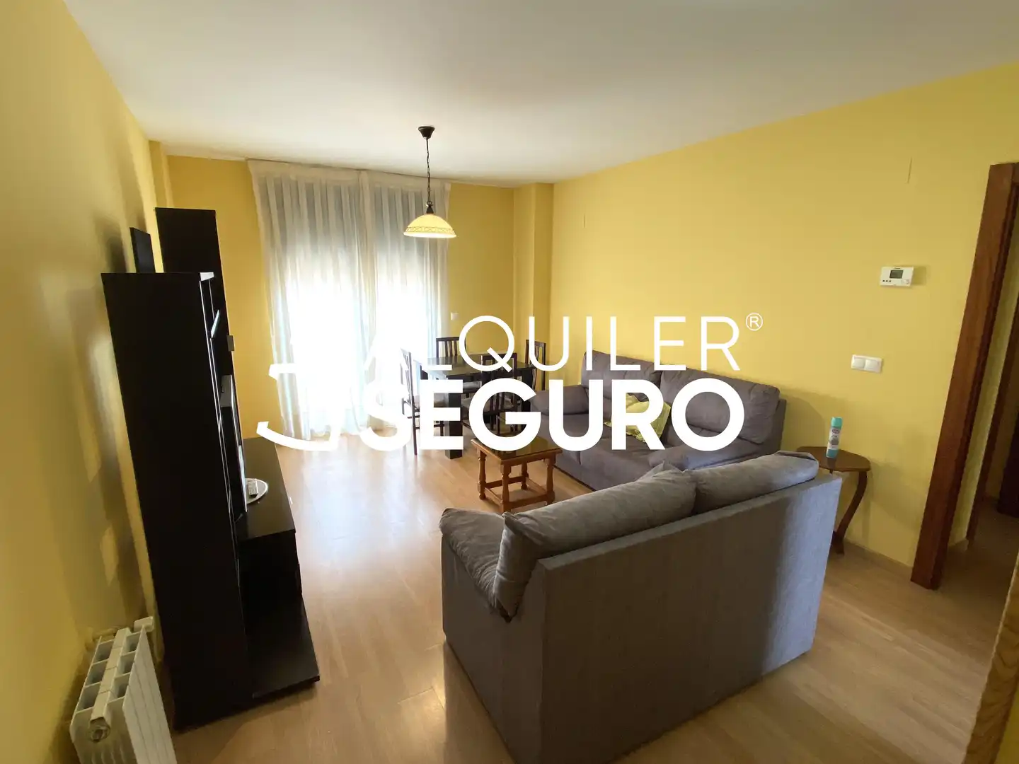 Sala de estar de Piso de alquiler en Chinchilla de Monte-Aragón con Calefacción, Trastero y Amueblado