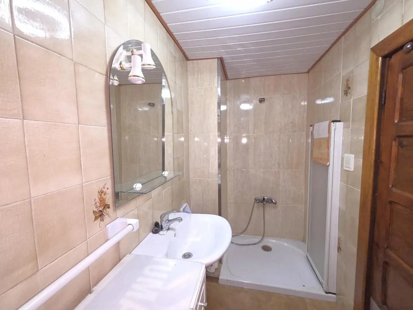 Baño de Ático en venta en Aller con Terraza, Amueblado y Balcón