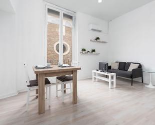 Sala d'estar de Pis de lloguer en Berga amb Aire condicionat i Balcó