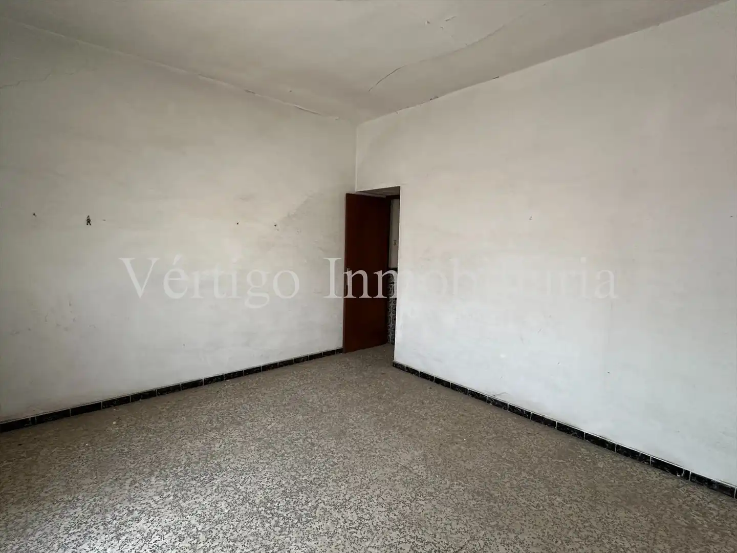 Houses for sale in Dos Hermanas  with Terrace, Storage room and Balcony