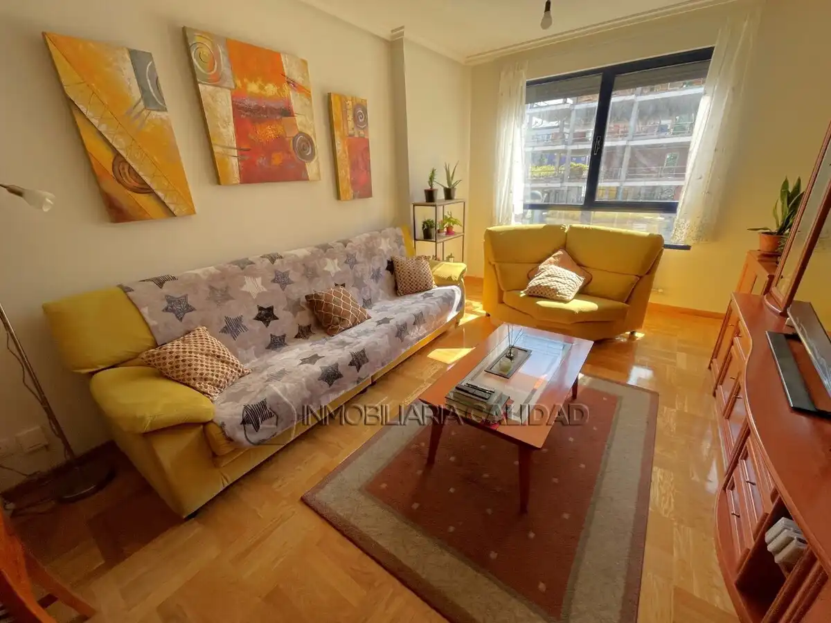 Living room of Flat for rent in Burgos  with Heating and Furnished