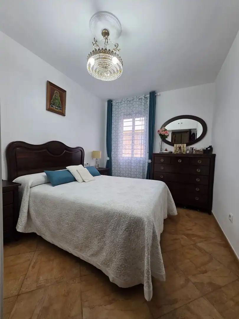 Habitación de Piso en venta en Carmona con Aire acondicionado