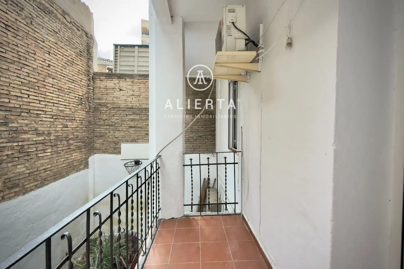 Piso de alquiler en Pizarro, Doctor Cerrada