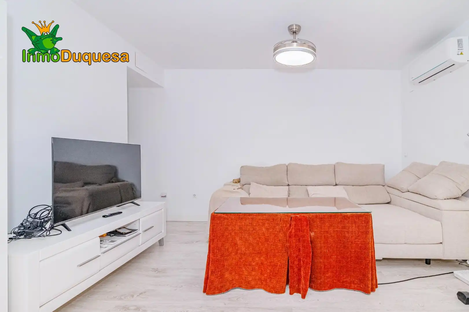 Sala de estar de Piso en venta en La Zubia con Aire acondicionado, Calefacción y Terraza