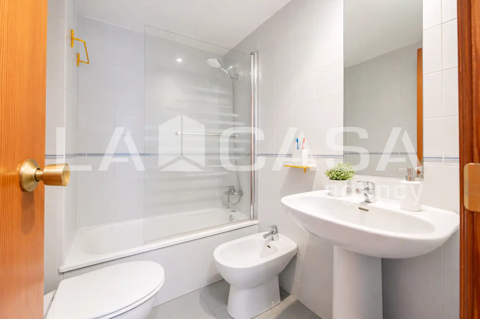 Bathroom of Flat for sale in Valencia  with Balcony
