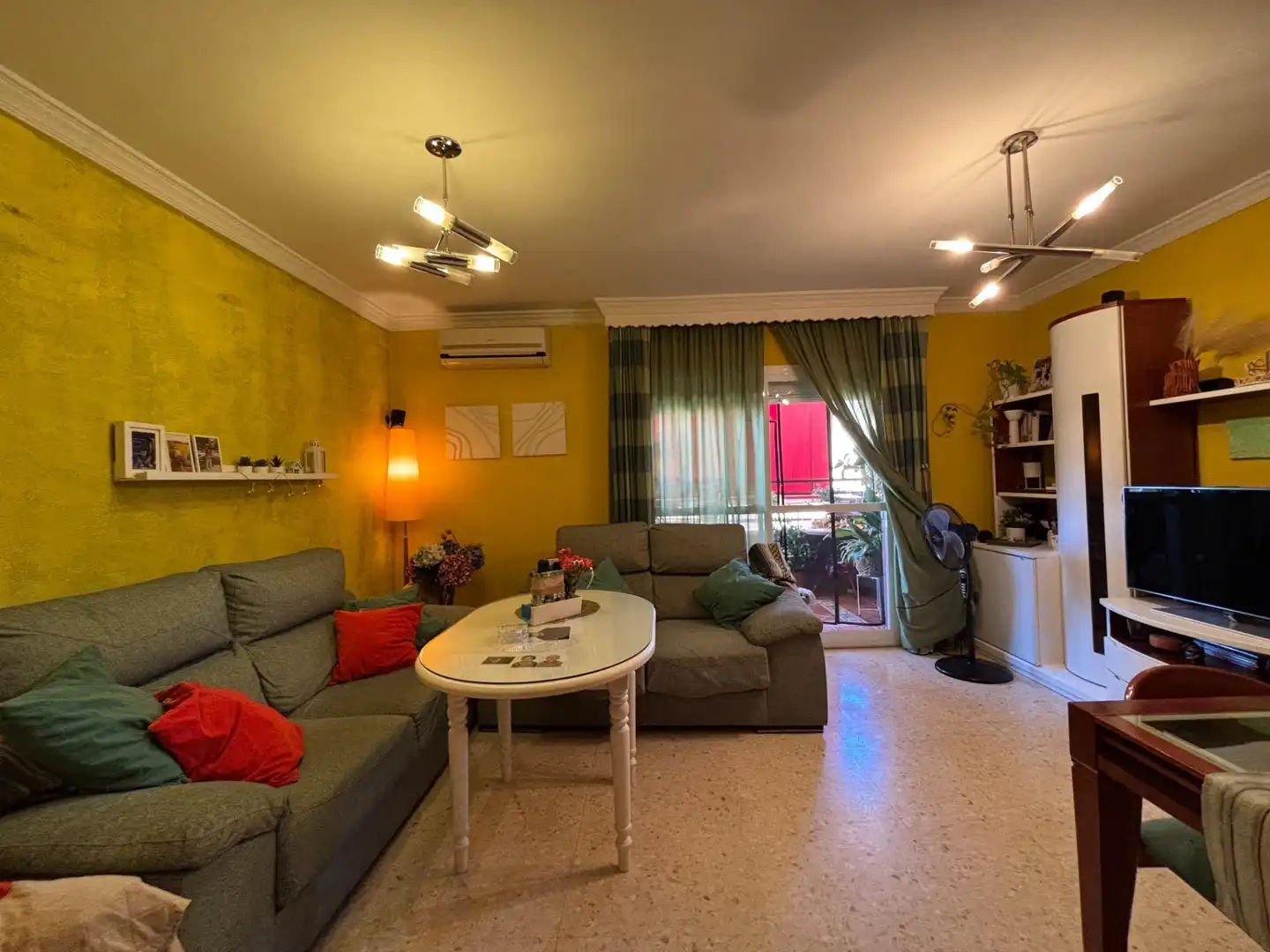 Sala d'estar de Pis en venda en Antequera amb Aire condicionat, Balcó i Piscina comunitària