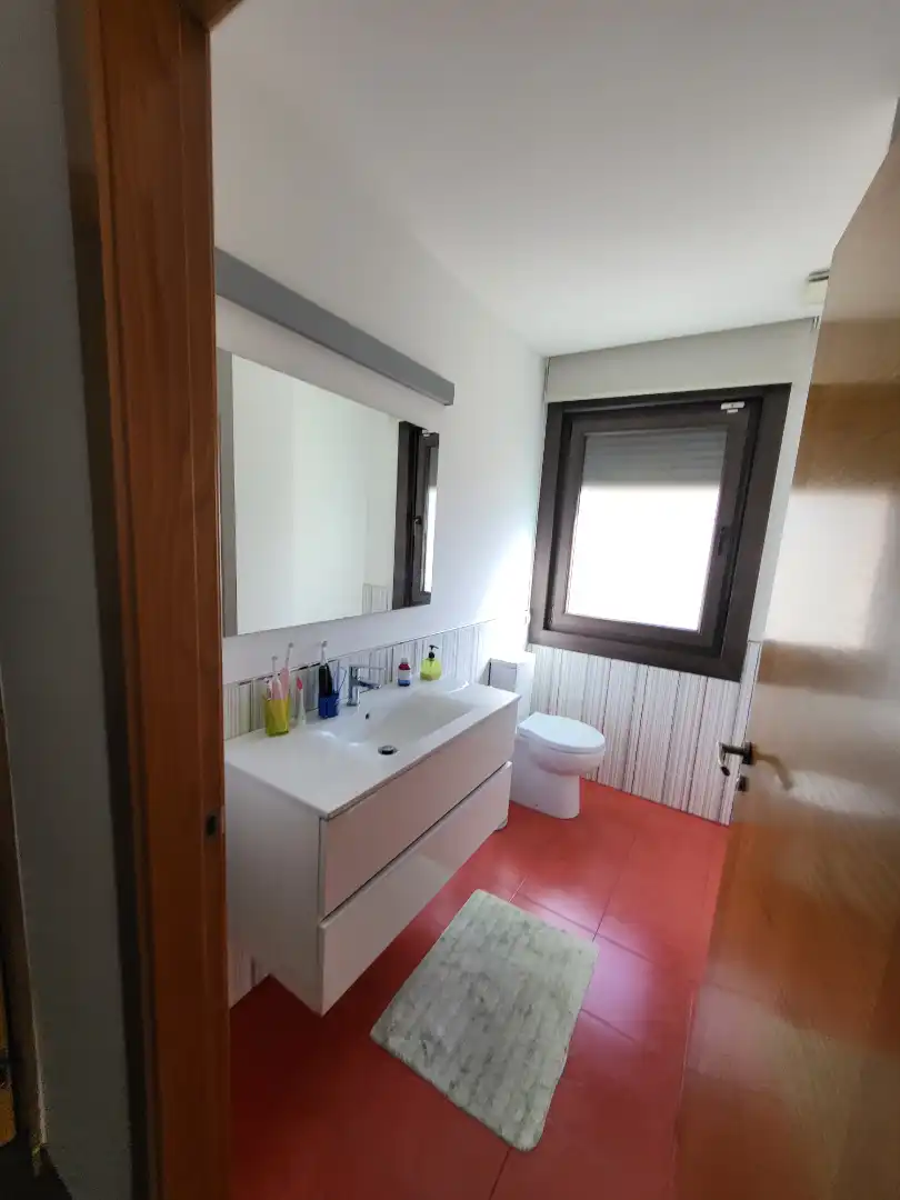 Baño de Casa o chalet en venta en Vigo  con Calefacción, Jardín privado y Terraza