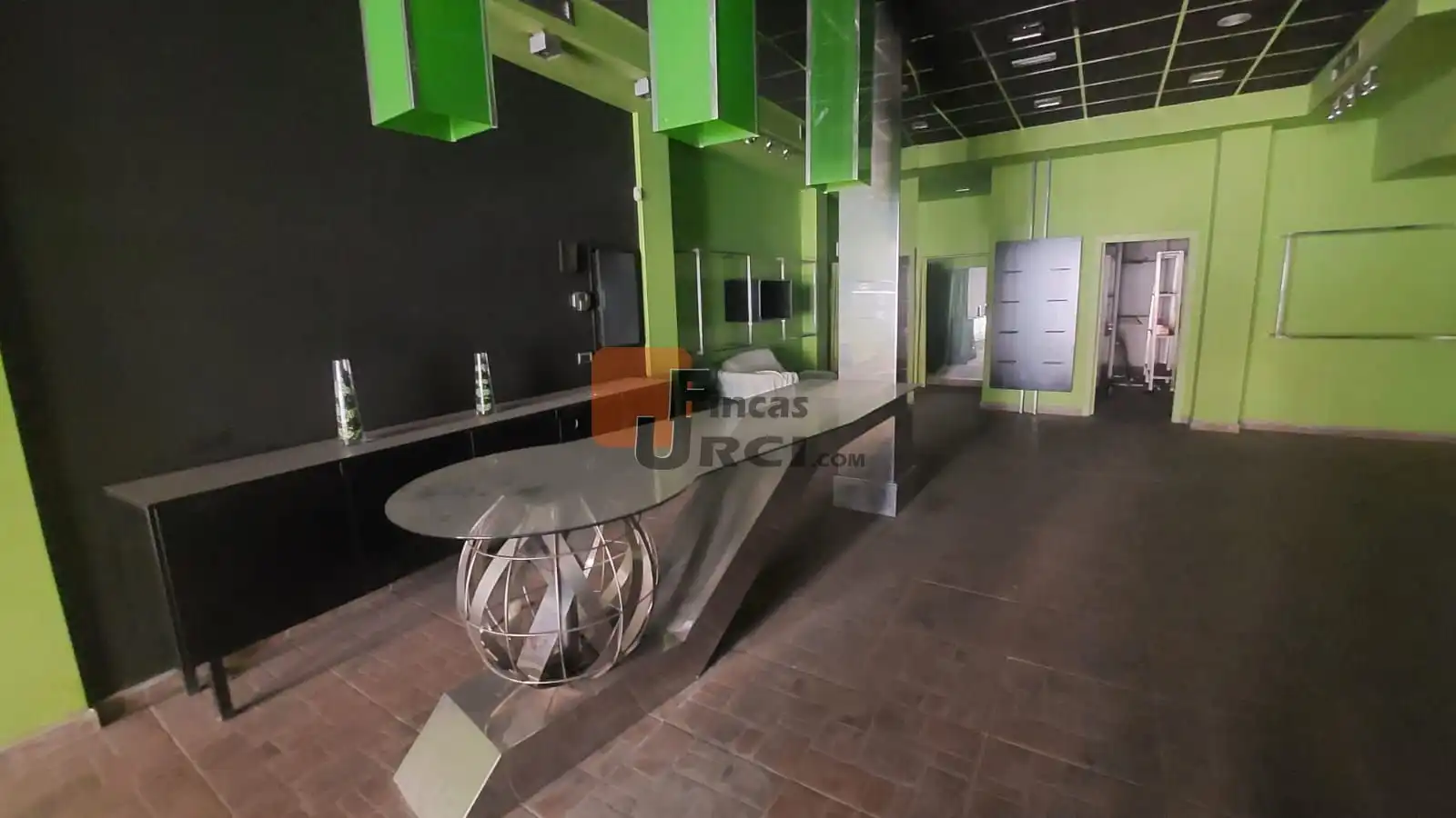 Local comercial de lloguer a Calle DOCTOR LUIS PRIETO