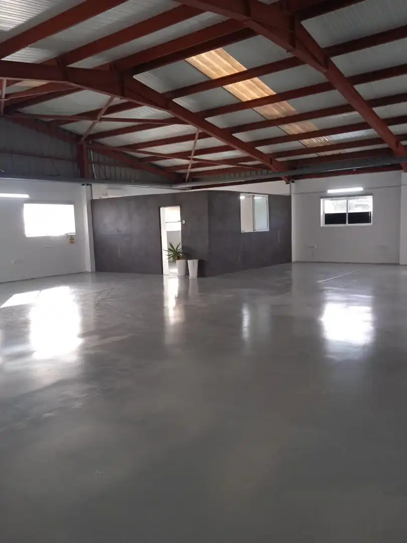 Nave industrial de alquiler en Paterna