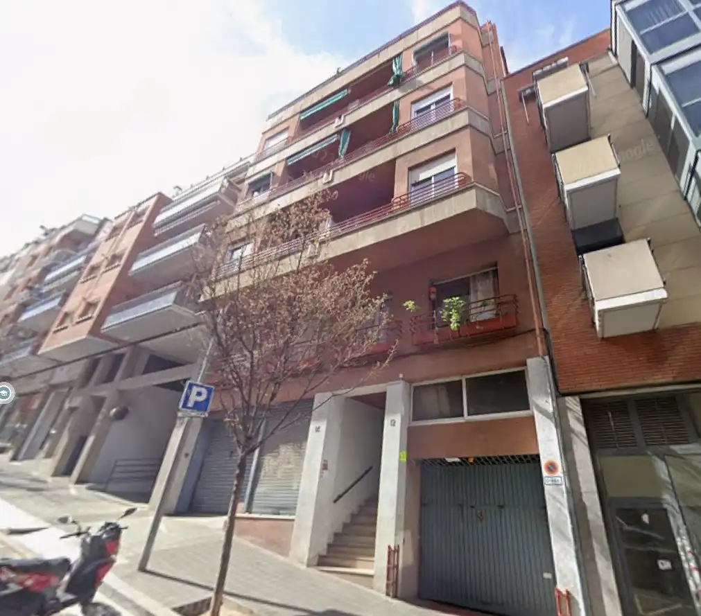 Vista exterior de Piso en venta en Barcelona