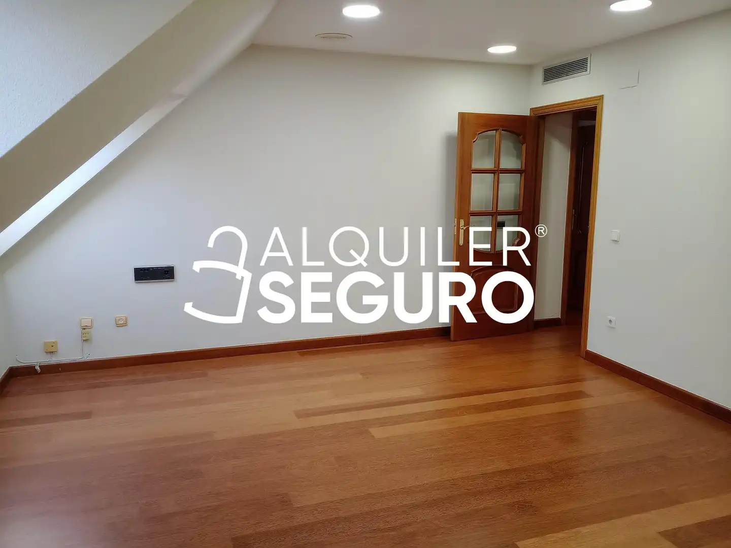 Flat for rent in Valladolid  with Air Conditioner and Heating