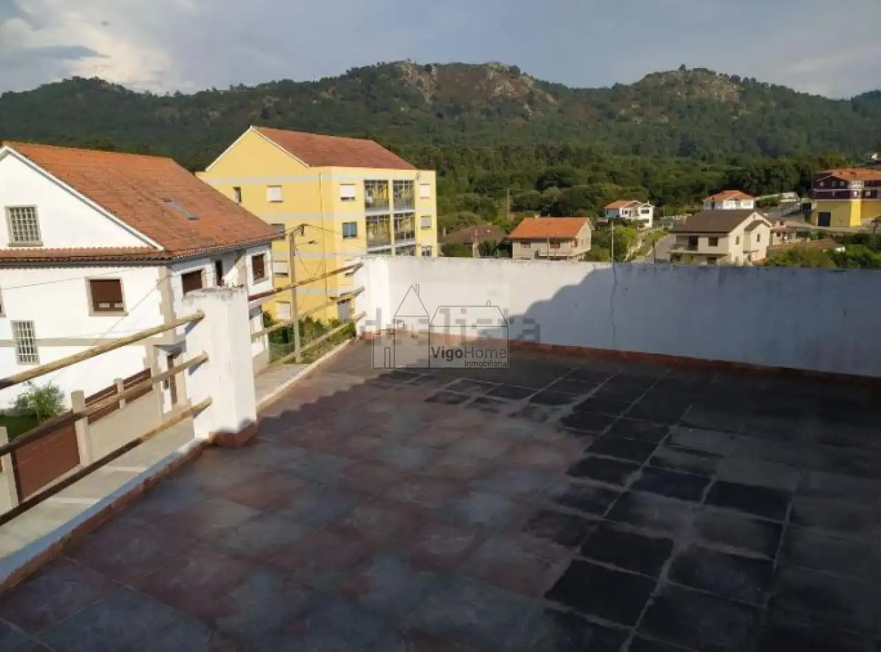 Terraza de Casa o chalet en venta en Cangas  con Calefacción, Jardín privado y Terraza