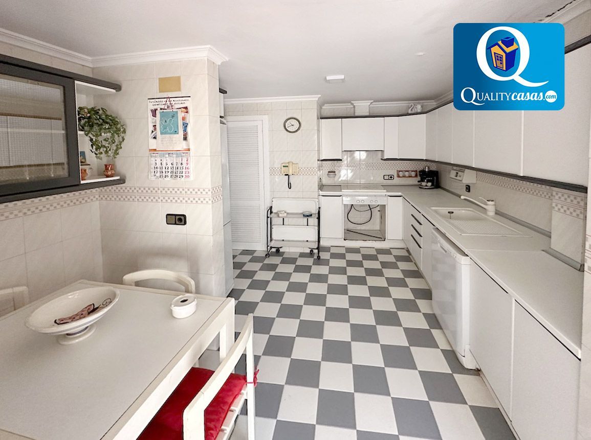 Kitchen of Flat for sale in Jijona / Xixona  with Air Conditioner, Heating and Terrace
