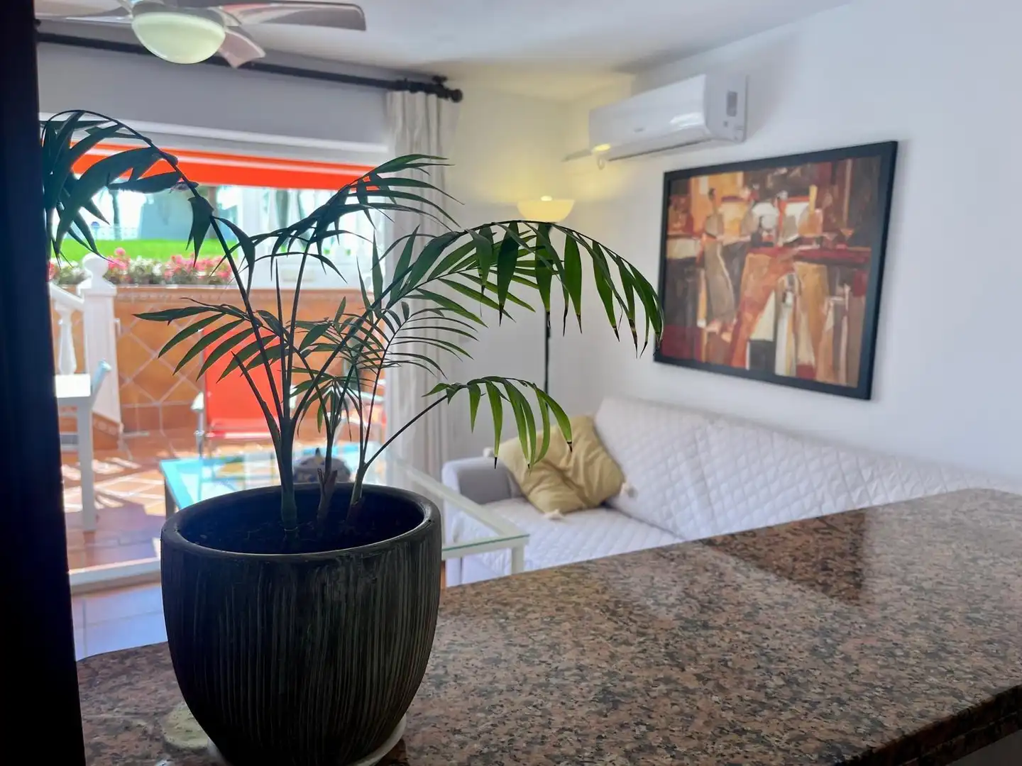 Living room of Ground floor for sale in Torremolinos  with Air Conditioner, Private garden and Terrace