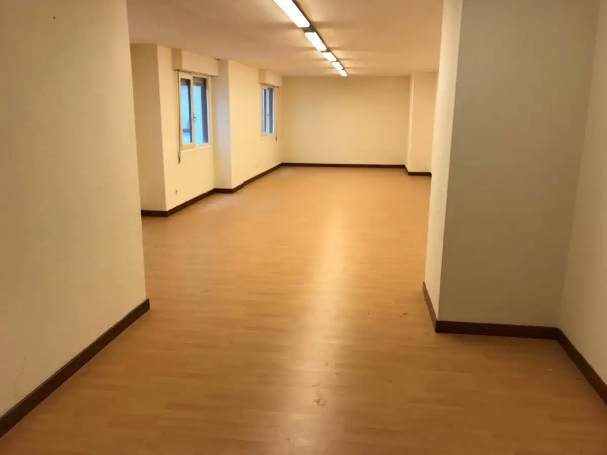 Bureau avec ascenseur à louer à Numancia - San Fernando, imagen 2