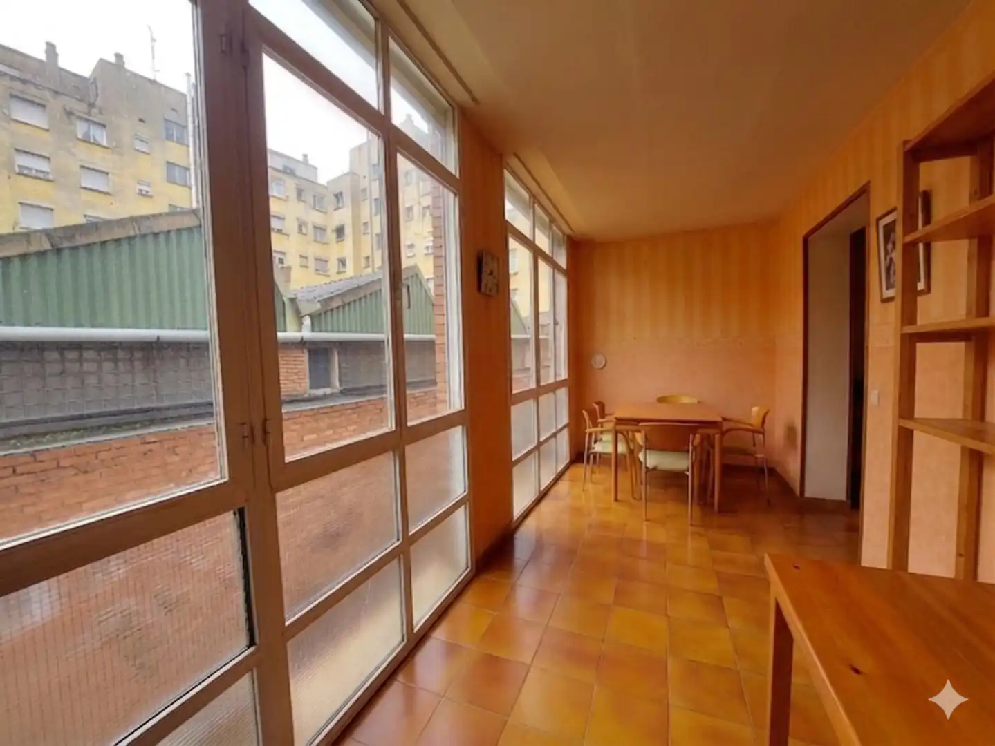 Wohnzimmer von Wohnung zum Verkauf in  Logroño mit Heizung und Parkett