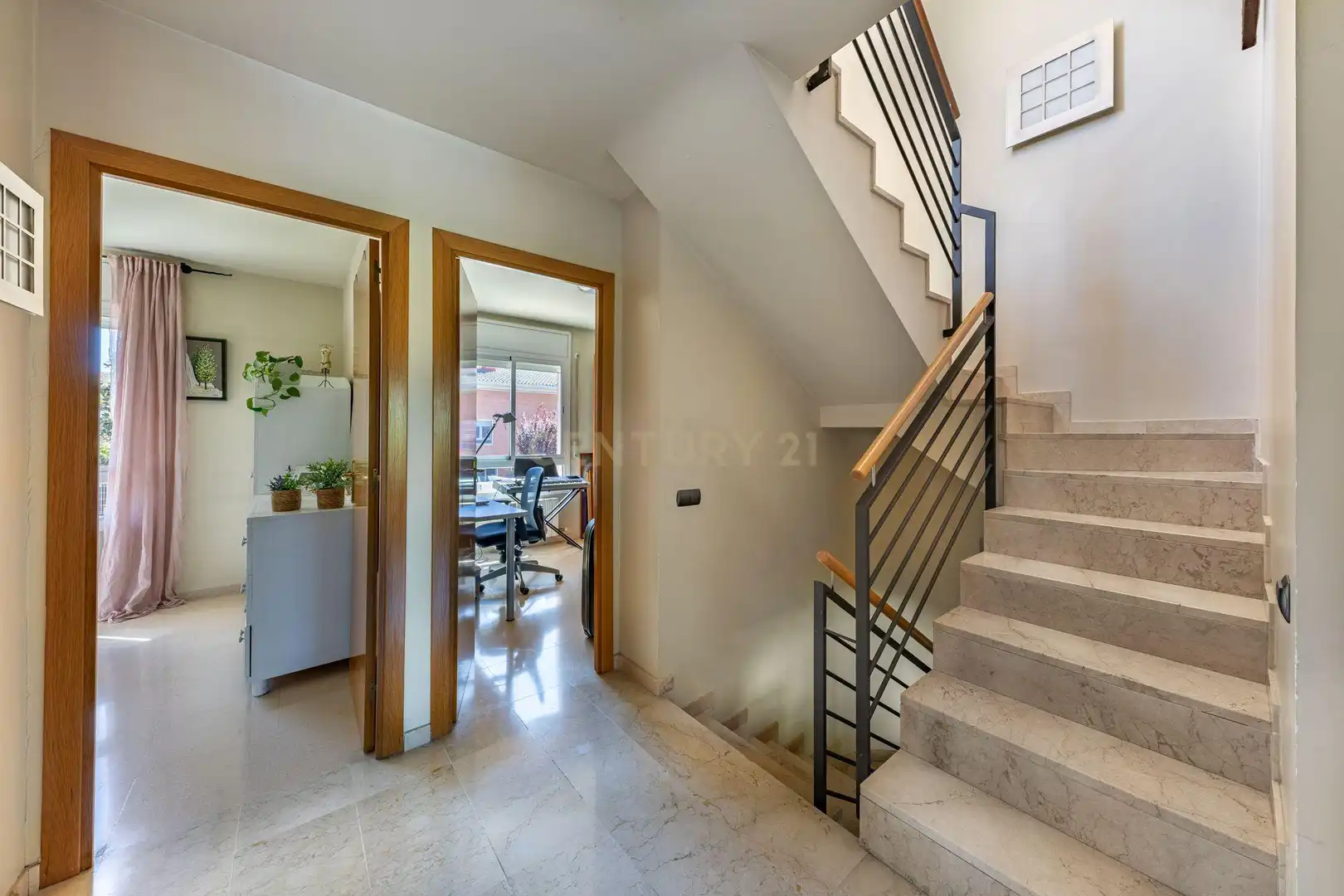 Casa adosada en venda a Carrer d'Ordal, Sant Cugat del Vallès, Spain, -1, Mira-sol