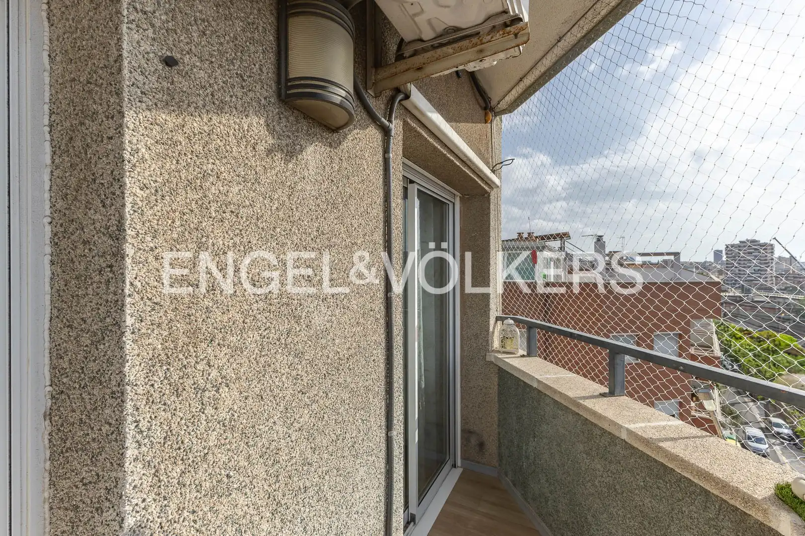 Terraza de Piso en venta en L'Hospitalet de Llobregat con Aire acondicionado, Calefacción y Balcón