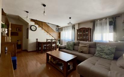 Living room of Duplex for sale in  Zaragoza Capital  with Air Conditioner, Heating and Storage room