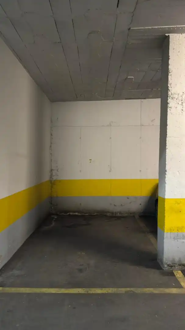 Garage for sale in Granada