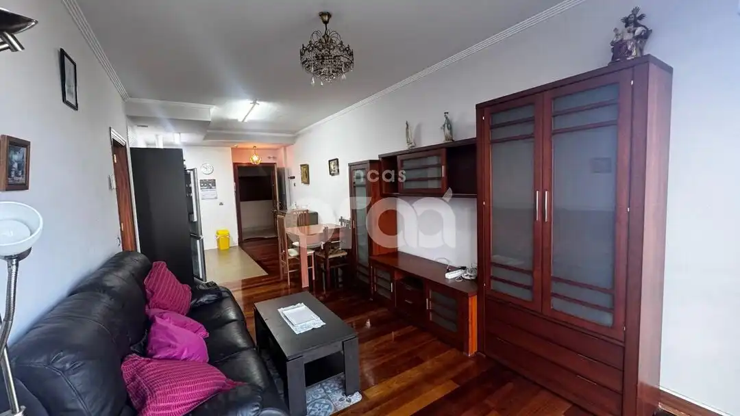 Sala de estar de Piso de alquiler en Santurtzi  con Calefacción
