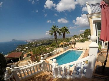 House with pool for sale in Europa