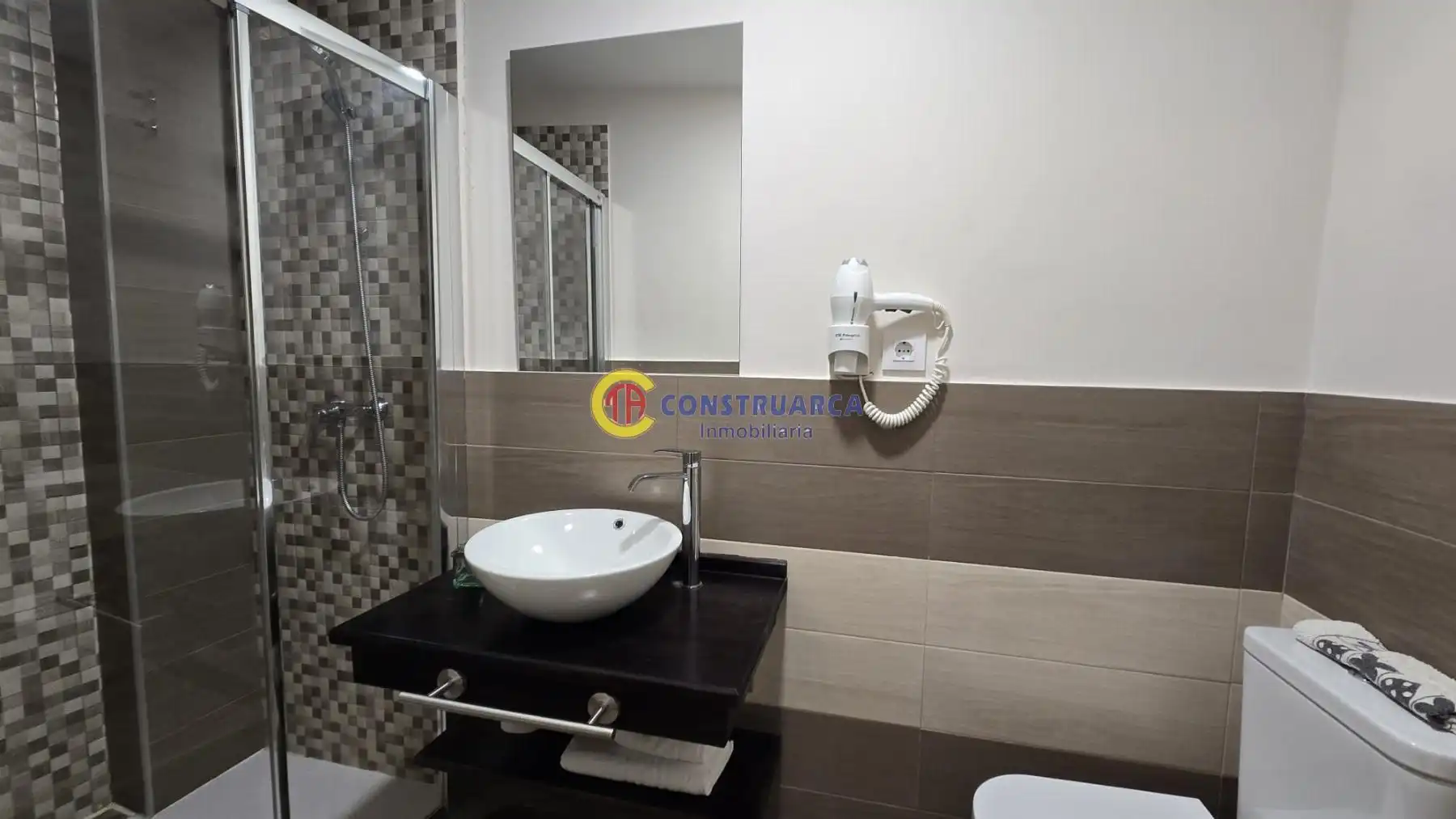 Bathroom of Buildings for sale in La Pueblanueva