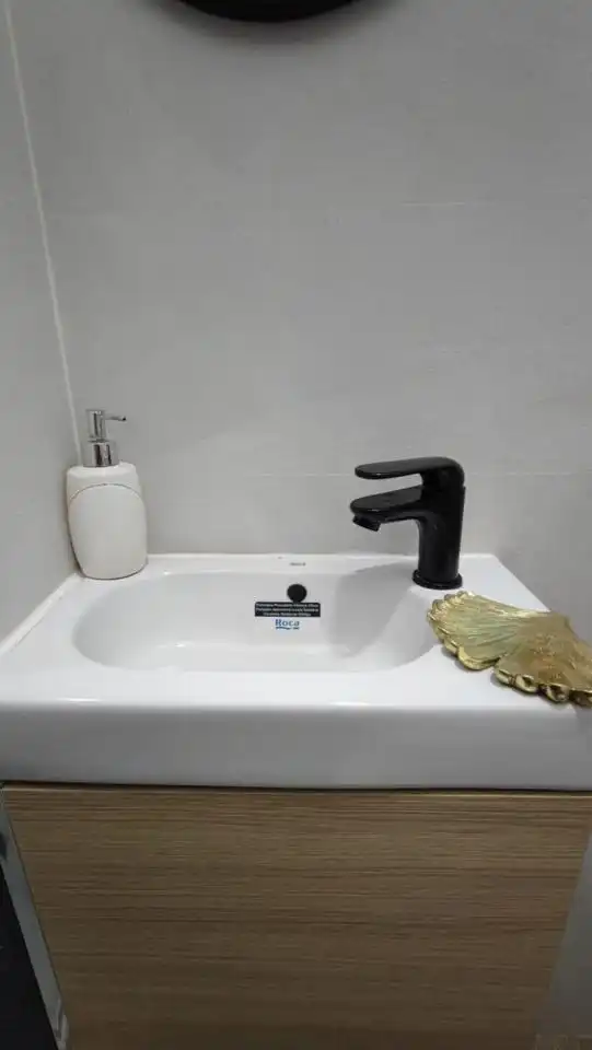 Badezimmer von Wohnung zur Miete in Madrid mit Klimaanlage, Heizung und Möbliert