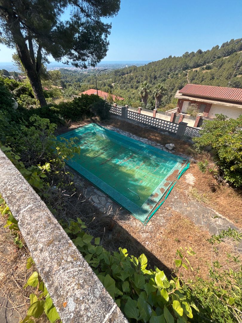 Swimming pool of House or chalet for sale in Almoster  with Private garden, Terrace and Swimming Pool