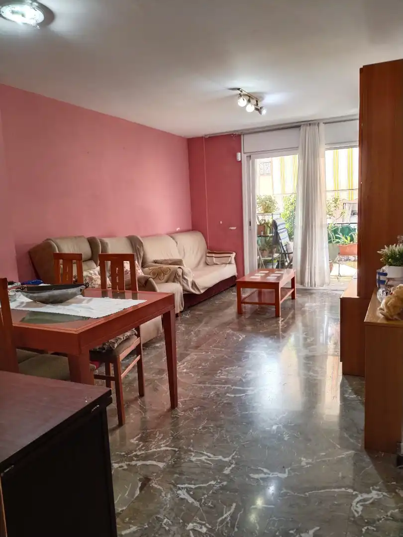 Piso con terraza en venta en Carrer de la Mare de Déu de Lourdes 53, imagen 3