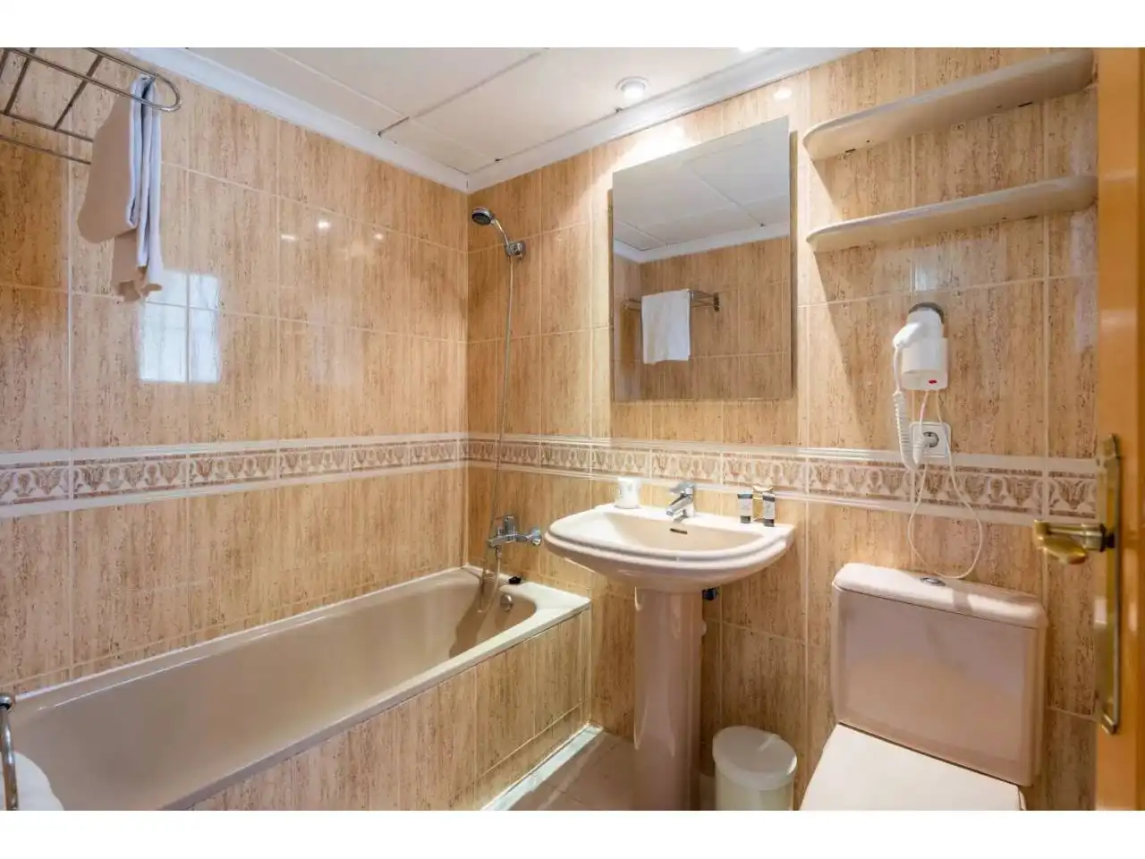 Baño de Casa adosada en venta en Calpe / Calp con Aire acondicionado, Terraza y Amueblado