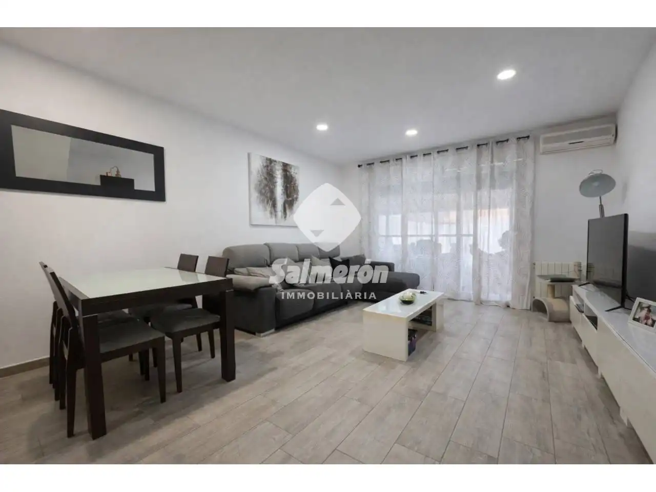 Sala de estar de Casa adosada en venta en Palafolls con Aire acondicionado, Calefacción y Jardín privado