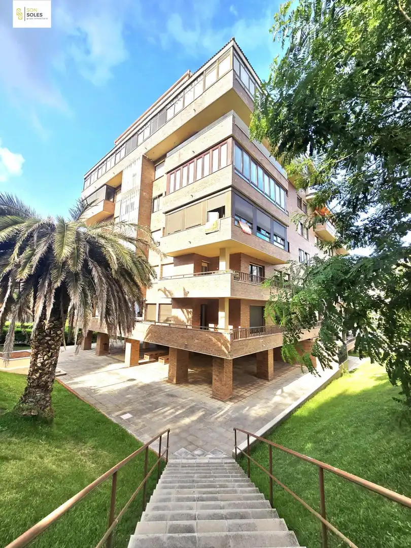 Vista exterior de Pis en venda en Santander amb Calefacció, Jardí privat i Terrassa