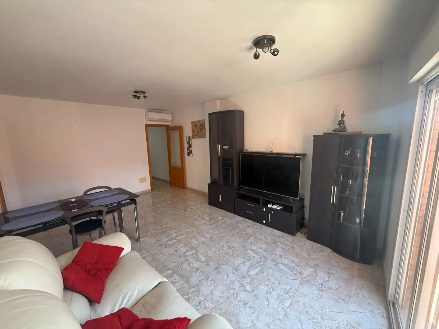 Wohnzimmer von Wohnung zum Verkauf in Almería mit Klimaanlage, Möbliert und Balkon